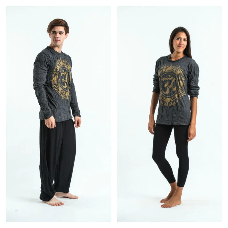 Bargain Blast Unisex Infinitee Om Long Sleeve T-Shirt in Gold on Black