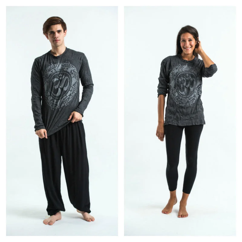 Bargain Alert Unisex Infinitee Om Long Sleeve T-Shirt in Silver on Black